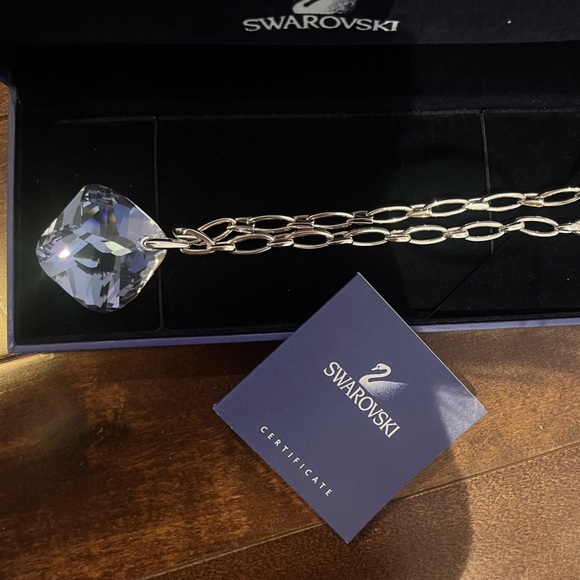 Authentic Swarovski pendant statement necklace - Picture 5 of 5